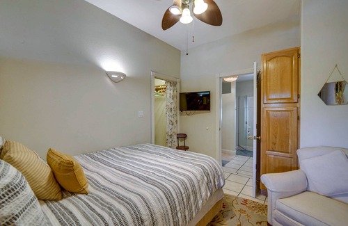 Ukiah Apartment | Relaxing Ukiah Retreat - Steps From Downtown!