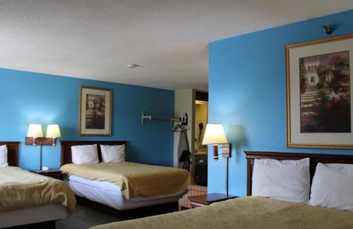 Mount Vernon House | Relaxing Vacation! 2 Great Units Near Riverbend Park, Free Breakfast & Parking