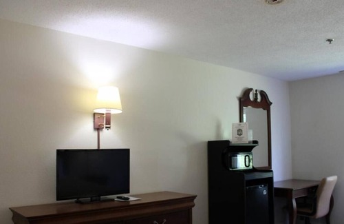 Mount Vernon House | Relaxing Vacation! 2 Great Units Near Riverbend Park, Free Breakfast & Parking