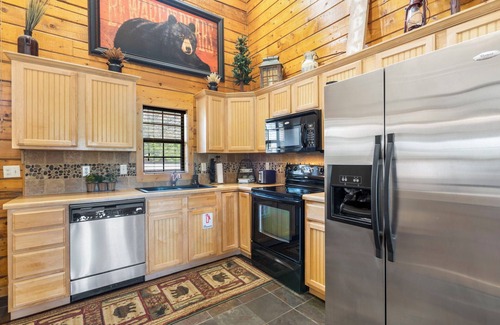 Branson Theater District Cabin | Relaxing Walk-in Cabin in Branson Theatre District, Golf and Ticket Discounts