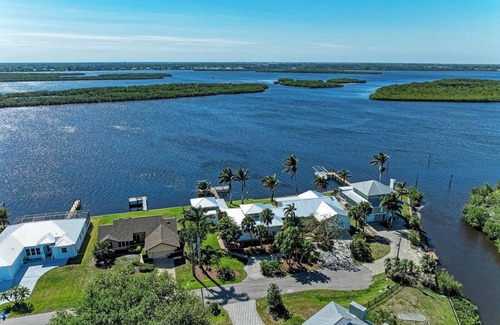 Punta Gorda House | Relaxing Water Front Escape 3-bedroom house