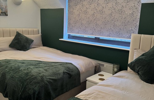 Coleshill House | RelaxingNightsAway