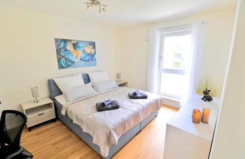 Koenigs Wusterhausen Apartment | RelaxRefugium LUXUS - Küche, Arbeitsplätze, Stellplatz & Komfort für bis 6 Gäste