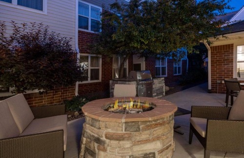 Lakewood House | Relish in an extended stay at our Lakewood, Colorado hotel