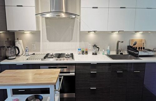 Fairview Condo | Relocation special/Kits Garden View Condo/30% OFF &Tax Free