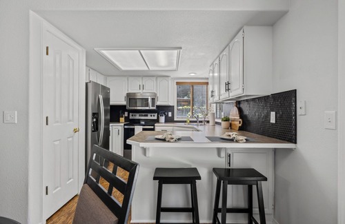 Eagle House | Relocations, Corporate- Large Eagle Home, 4 bedroom, 83616