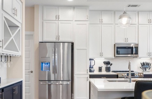 Charlotte Center City Condo | Reluxme | Chic 2BR High-Rise Near Attractions