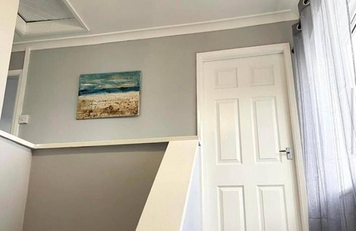 Graig Apartment | Remarkable 3-bed Apartment in Newport