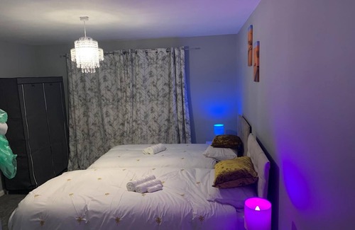 Graig Apartment | Remarkable 3-bed Apartment in Newport