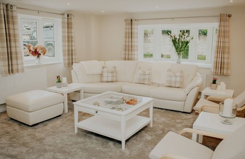 Easton on the Hill House | Remarkable 3-Bed House in Easton-on-the-Hill