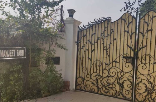 South West Villa | Remarkable 6-Bedroom farmhouse in South Delhi