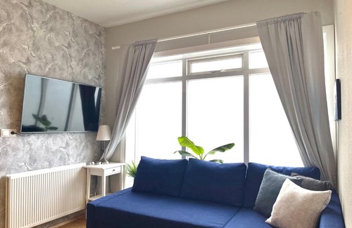 Hafnarfjordur Apartment | Remarkable Apartment with private entrance