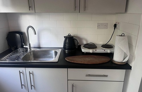 Mawneys Apartment | Remarkable Cozy 1-bed Studio in Romford London Uk