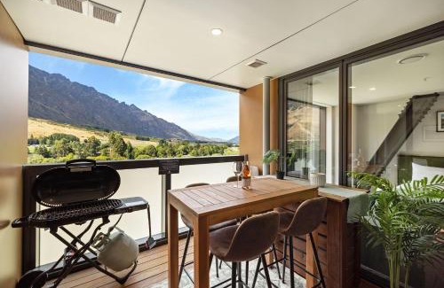Frankton Apartment | Remarkable Retreat