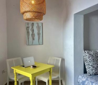 Perissa Apartment | Rembelos Santorini