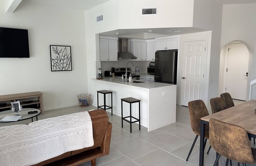 Palm Desert House | Remodeled 2 bed 3 bath Ironwood Country Club Private Spa in Courtyard