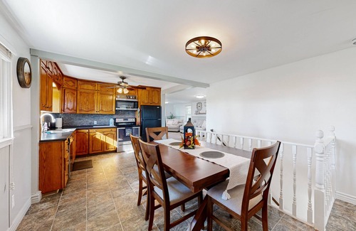 Burley House | Remodeled 2-story historic home near river with grill, washer/dryer, heat, & AC