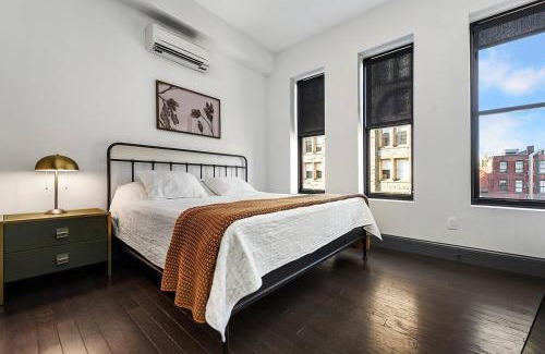 Downtown Pittsburgh Apartment | Remodeled 2br Downtown Near Acrisure Stadium
