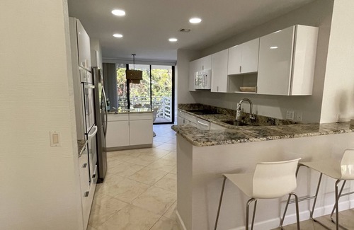 Orchid Island Condo | Remodeled 3 bedroom condo, only 100 feet from the sandy private beach. Sleeps 10