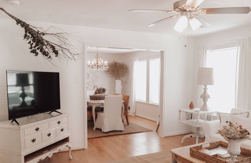 Royse City Cottage | Remodeled 3br/2ba cottage in quiet neighborhood