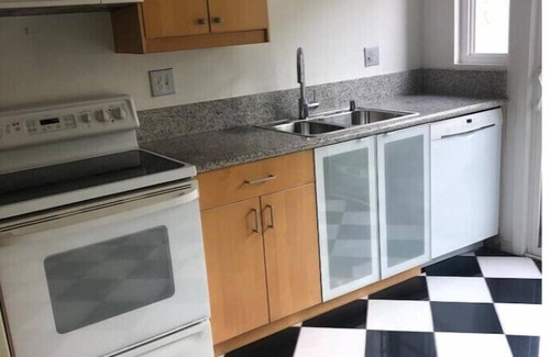 University City House | Remodeled 3br in La Jolla-UCSD with AC with large office