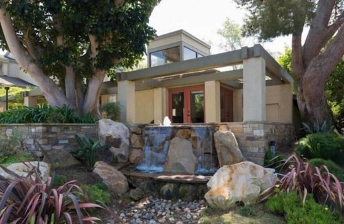 University City House | Remodeled 3br in La Jolla-UCSD with AC with large office