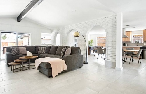 Plano House | Remodeled 4 bedroom home with pool and pool table