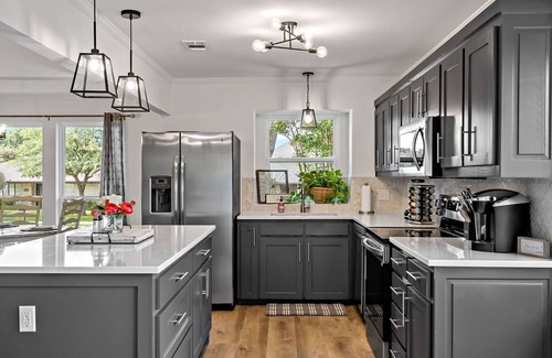 Frisco House | Remodeled 4 bedroom plus office in Downtown Frisco, Texas.
