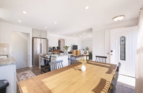 Parma House | Remodeled 4 Bedroom With a Game Room!