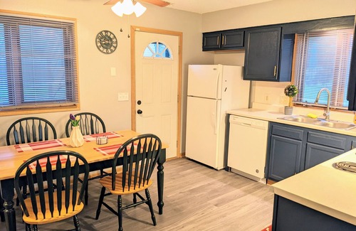 Council Bluffs Apartment | Remodeled apartment in quiet neighborhood