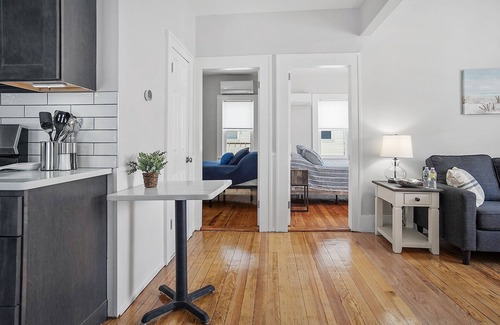 Bristol Apartment | Remodeled Apartment Walking Distance to Water, Restaurants and Shops