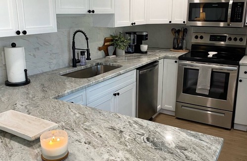 Fort Pierce Condo | ✨Remodeled Beach Condo 2/2. just a few steps away from the beach 🏖