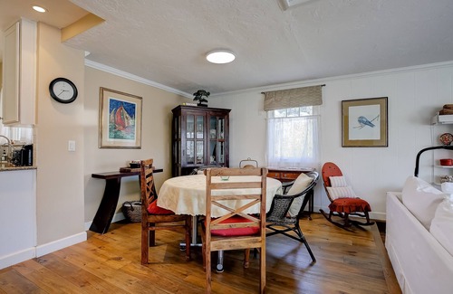 Santa Barbara House | Remodeled clean quiet Family Retreat w/AC & Fire-Pit - Long or Short Term Stays