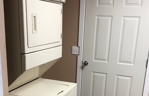 Sunrise Manor House | Remodeled comfy home with great indoor atmosphere only 18 min to Las Vegas strip