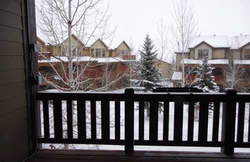 Bear Hollow Village House | Remodeled Cozy 4 BR, 3.5 BA + Den