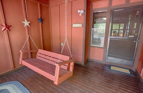 Pinetop House | Remodeled - Cute Family Cabin in Pinetop Country Club, Dog friendly
