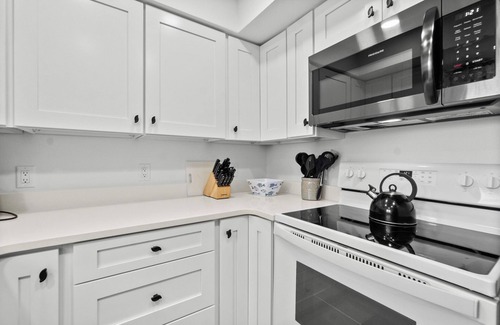 Flagler Beach Condo | Remodeled! - Direct Walk Out to Beach & Pool - Pet Friendly