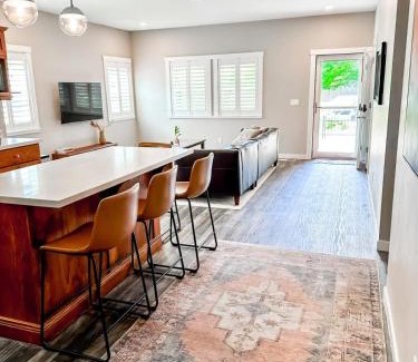 Boise House | Remodeled Downtown 3bed Home Quartz Countertops