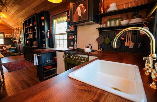 Port Angeles House | Remodeled, downtown 2-bedroom home w/wifi