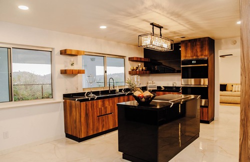 North Broadway House | Remodeled Estate w/pool and Serene Mountain Views, Central to city & Event Space