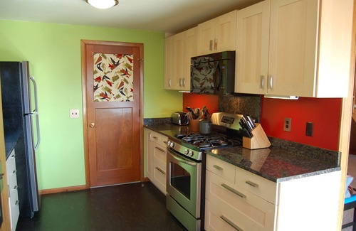Gleneden Beach House | Remodeled Family Friendly Beach House with Vaulted Ceilings