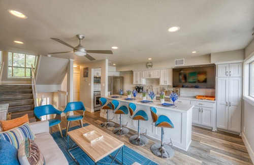 Horseshoe Bay House | Remodeled Family Waterfront Townhome in the Heart of Horseshoe Bay