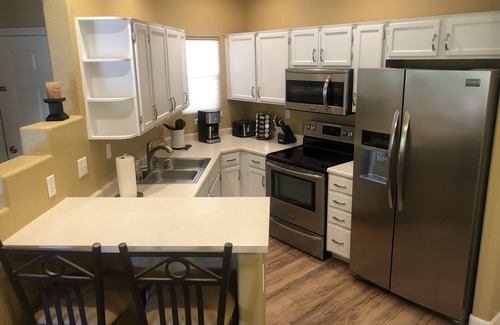 North Mountain Condo | Remodeled Gated Unit with Large Decks, 3 pools, Hot Tubs, Tennis, Pickleball