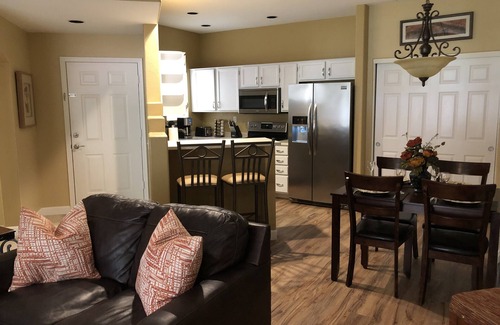 North Mountain Condo | Remodeled Gated Unit with Large Decks, 3 pools, Hot Tubs, Tennis, Pickleball
