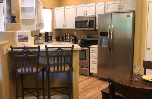 North Mountain Condo | Remodeled Gated Unit with Large Decks, 3 pools, Hot Tubs, Tennis, Pickleball