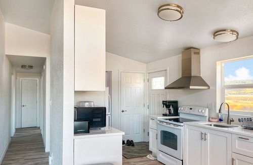 Aspen Park House | Remodeled getaway with nearby shopping center