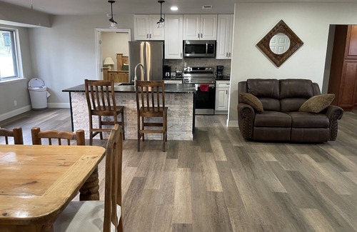 Cross Mountain House | Remodeled hill country house, pool, 1.25 fenced acres Fiesta Texas - Sea World