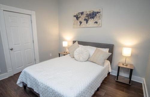 Five Points Apartment | Remodeled Historic 1BR 1BA House Near Downtown