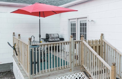 Union City House | Remodeled Historic Home with all the amenities in Charming Downtown Union City