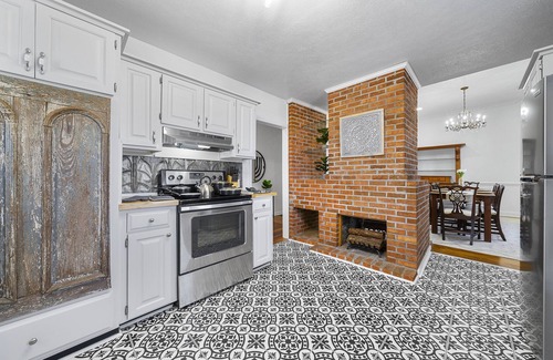 Warm Springs House | Remodeled Historical Home in Downtown Warm Springs